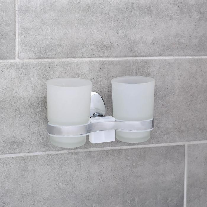 Держатель для зубных щёток настенный, Accoona A11004, 2 стакана, стекло, цвет хром Держатель для зубных щёток настенный, Accoona A11004, 2 стакана, стекло, цвет хром