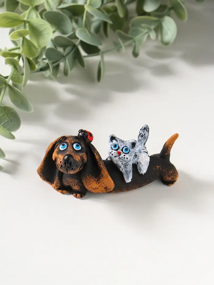 Фигура "Такса с друзьями", 4,9х4,5х8,9см