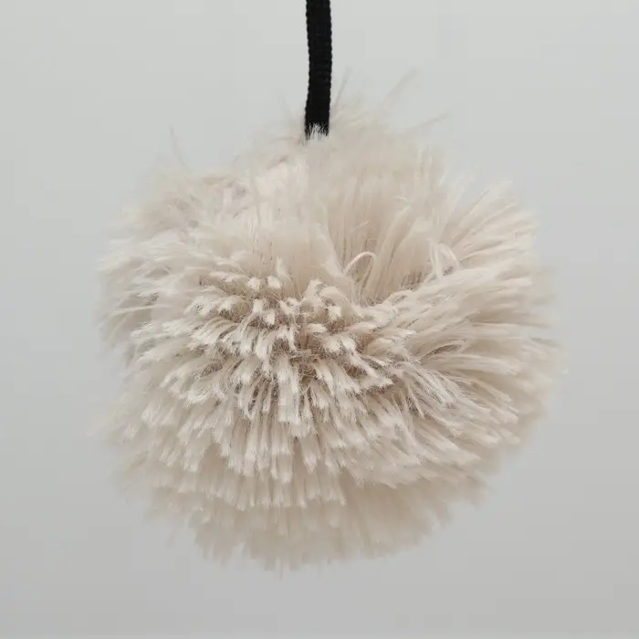 Когтеточка c лежанкой &laquo;Пижон&raquo;, 58&times;36&times;39 см, овальная, пушистый мех, джут, бежевая