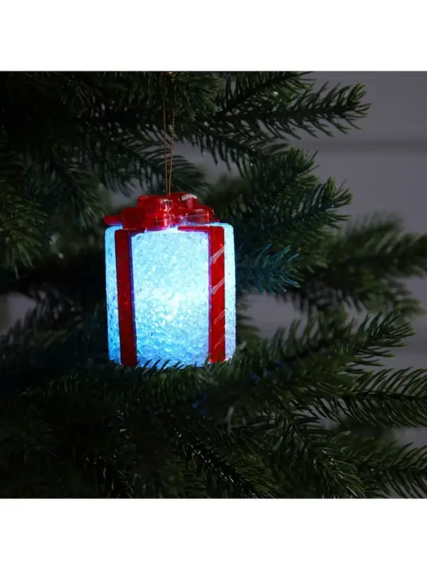 Ёлочная игрушка светодиодная &laquo;Подарок&raquo; 7.5 см, пластик, от батареек AG13&times;3, свечение мульти (RGB)