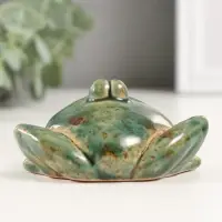 Сувенир керамика "Зеленая лягушка со сложенными лапками" 4,6х9х5,6 см