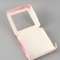 Коробка подарочная с окном &laquo;Подарок&raquo;, 20&times;20&times;4 см, самосборная