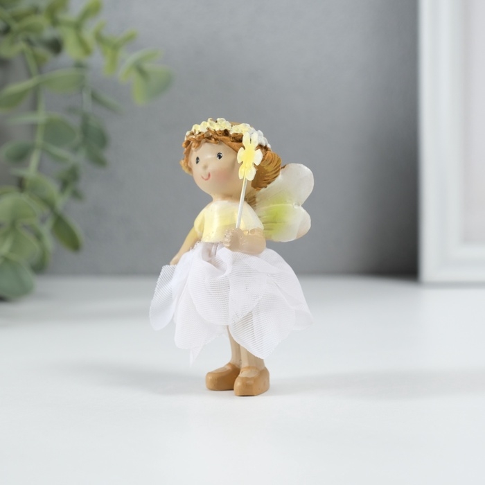 Сувенир полистоун  Сувенир полистоун "Малышка фея в цветочном платьишке с цветком" МИКС 6х6х6 см