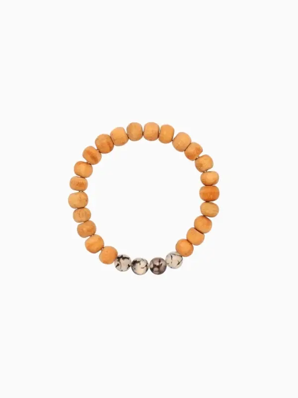 Браслет из сандалового дерева с агатом, длина 18 см, цв. чёрный Браслет из сандалового дерева с агатом, длина 18 см, цв. чёрный