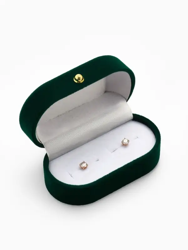 Футляр бархатный под серьги/ кольца/запонки, &laquo;Овал вытянутый&raquo; 7.5&times;4, цвет зелёный, вставка белая