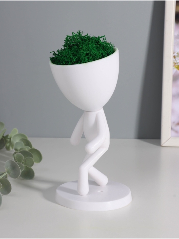 Кашпо пластиковое "Мистер Грин бежит" 16,5*8,5*8,5 см белый