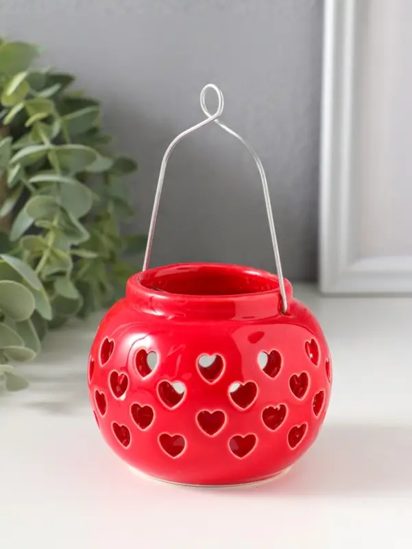 Подсвечник керамика 1 свеча "Фонарик с сердцами" красный 8х8х6,7 см