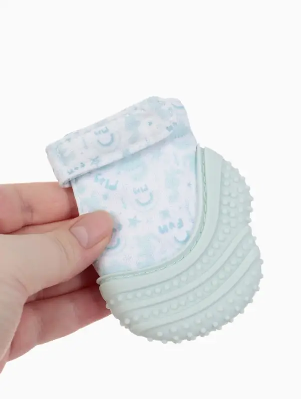 Прорезыватель на ручку для зубов &laquo;Дино&raquo;, светло-серый