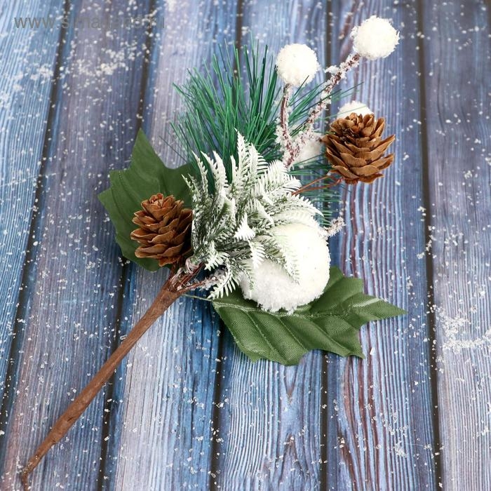 Декор  Декор "Зимнее очарование" белое яблоко шишки хвоя, 21 см