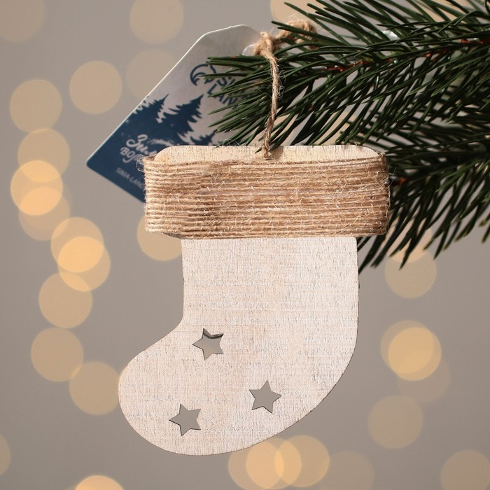 Ёлочная игрушка новогодняя деревянная «Новый год: Носочек», 9х10 см Ёлочная игрушка новогодняя деревянная «Новый год: Носочек», 9х10 см