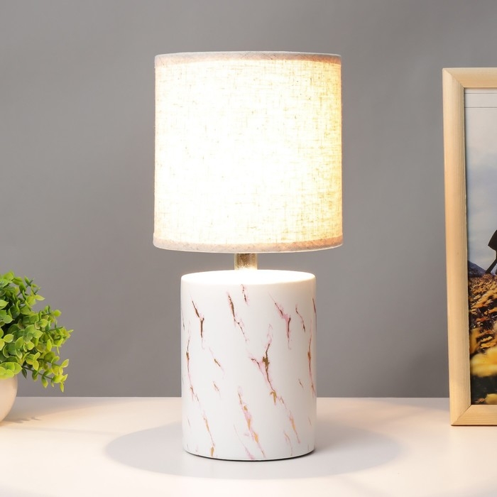 Лампа настольная 21166/1WT E14 40Вт бело-розовый 15х15х32,5 см RISALUX  5040855