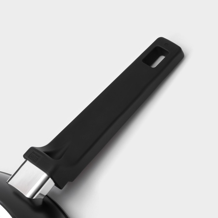 Сковорода Magistro Flame, d=28 см, h=5 см, ручка soft-touch, антипригарное покрытие, индукция, цвет чёрный Сковорода Magistro Flame, d=28 см, h=5 см, ручка soft-touch, антипригарное покрытие, индукция, цвет чёрный