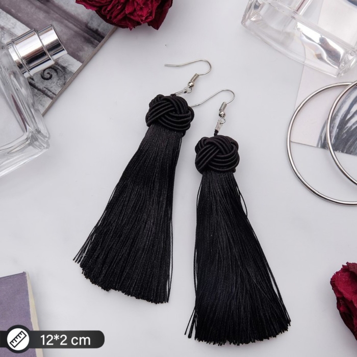 Серьги «Кисти» романс, цвет чёрный в серебре, длина кисти 9 см Серьги «Кисти» романс, цвет чёрный в серебре, длина кисти 9 см