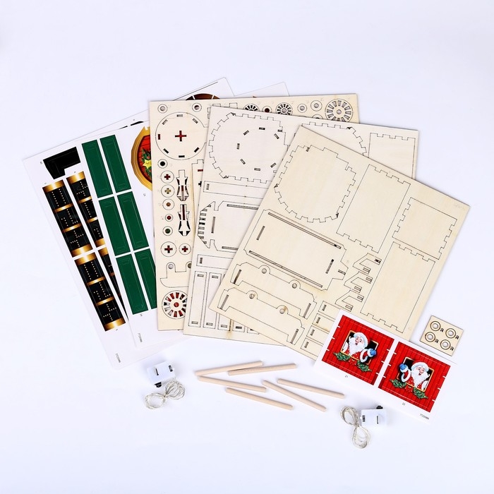 Деревянный конструктор «Новогодний поезд», 7,5х30х10 см, 108 деталей, батарейки, наклейки, гирлянда, 6+ Деревянный конструктор «Новогодний поезд», 7,5х30х10 см, 108 деталей, батарейки, наклейки, гирлянда, 6+