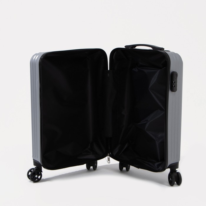 Чемодан малый 43 л (S), отдел на молнии, кодовый замок, цвет серебряный Чемодан малый 43 л (S), отдел на молнии, кодовый замок, цвет серебряный