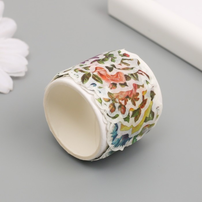 Наклейка бумага Наклейка бумага "Садовые цветы" d=3 см 100 шт в рулоне 3,5х3,5 см