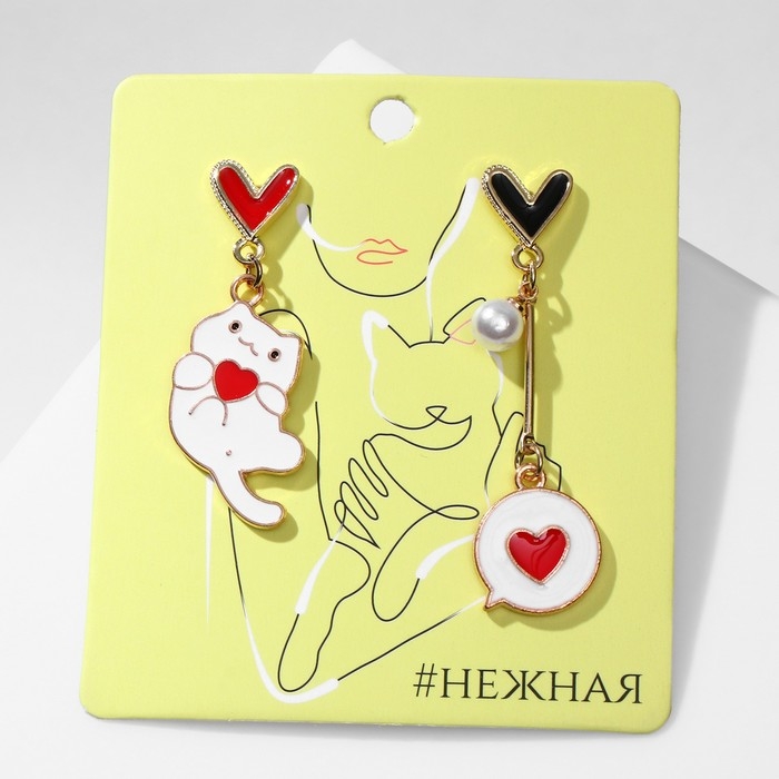 Серьги с эмалью «Котик» с сердечками, цветные в золоте Серьги с эмалью «Котик» с сердечками, цветные в золоте