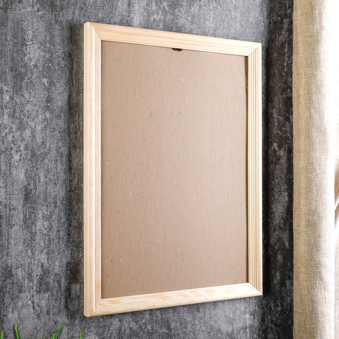 Фоторамка с 20 25х35 см, белое дерево Фоторамка с 20 25х35 см, белое дерево