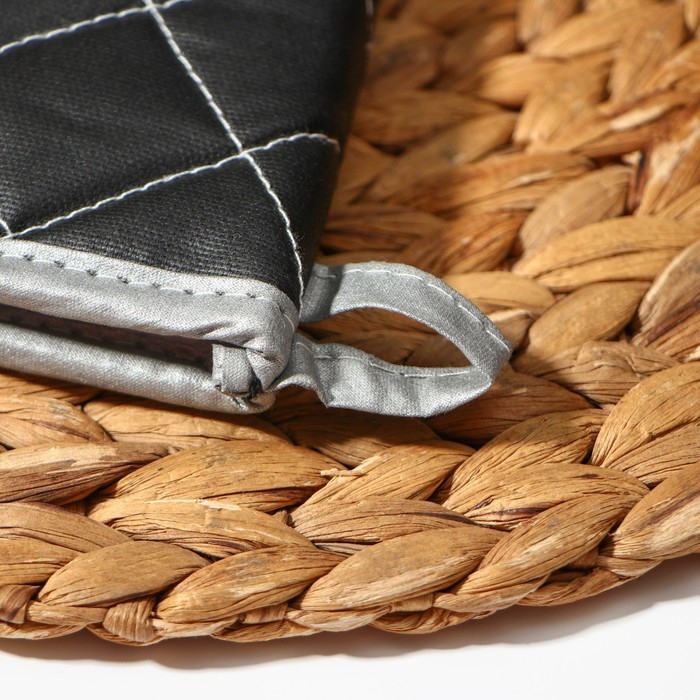 Набор прихваток «Профи», 2 шт, 41×17×2,5 см, цвет чёрный Набор прихваток «Профи», 2 шт, 41×17×2,5 см, цвет чёрный