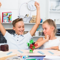 Настольная игра «На 4 ногах», новогодняя версия, 18 стульев, 2-4 игрока, 3+