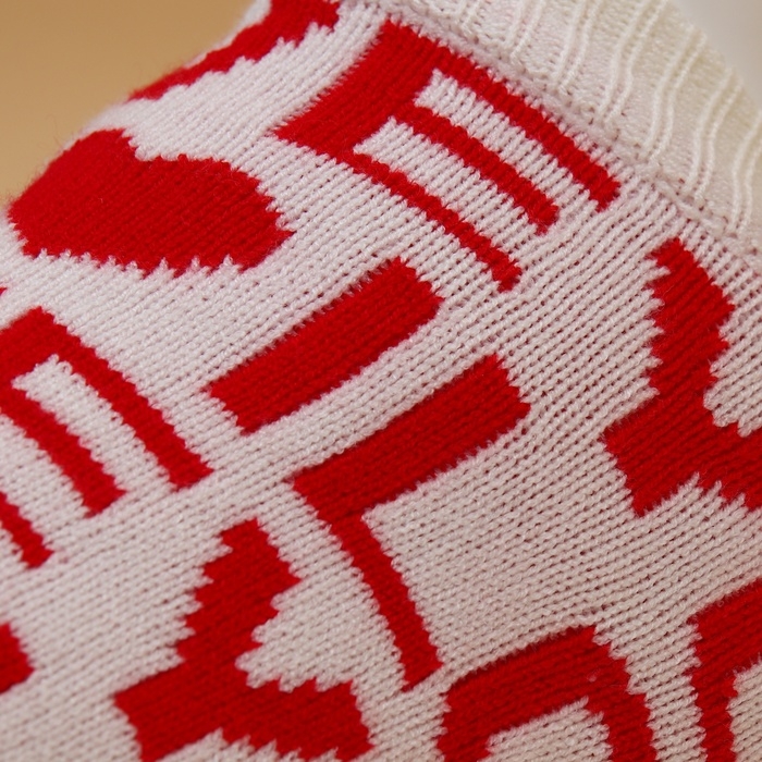 Свитер  Свитер "ILOVEYOU", M (ДС 26, ОШ 26, ОГ 28-46 см)