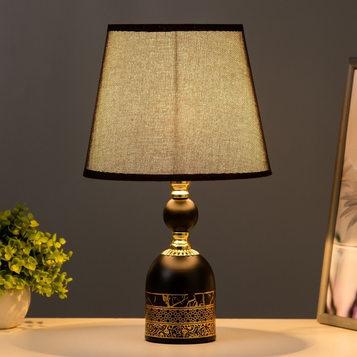 Настольная лампа Настольная лампа "Галлея" Е27 40Вт черно-золотой 21х21х36 см RISALUX