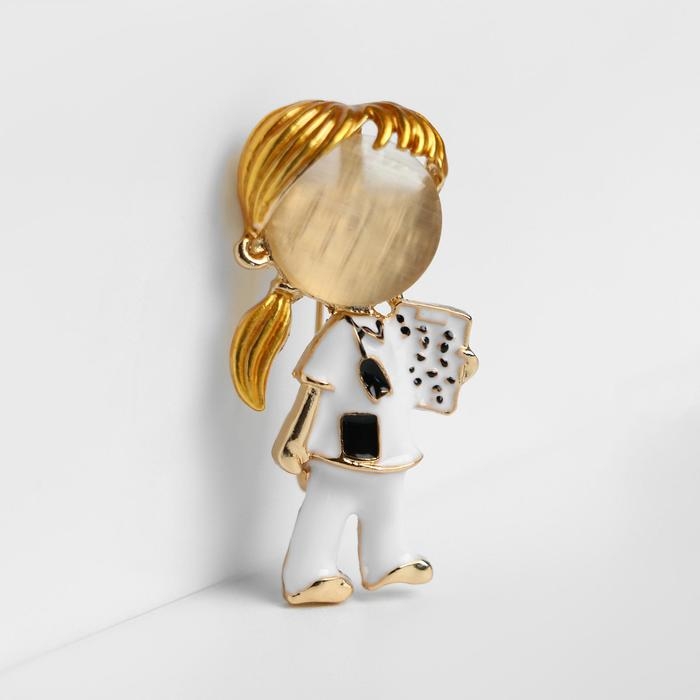 Брошь «Доктор» девочка, цветная в золоте Брошь «Доктор» девочка, цветная в золоте