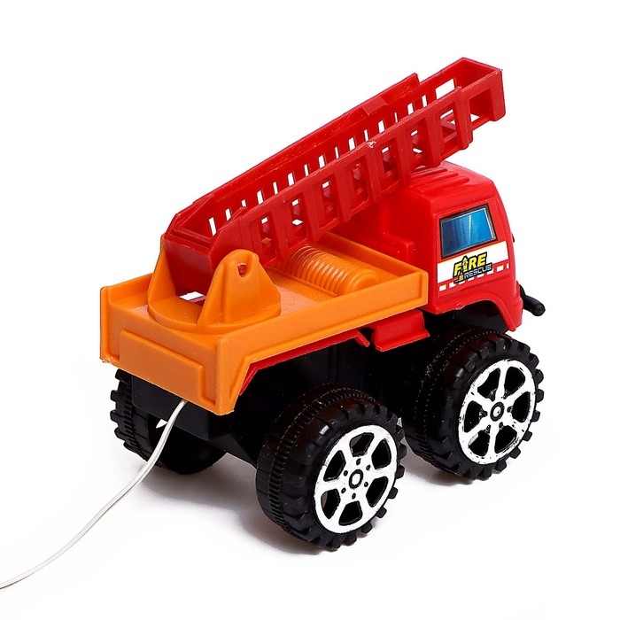 Машина «Стройтехника», на дистанционном управлении, работает от батареек, МИКС