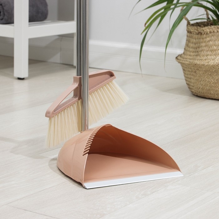 Щётка для пола Доляна: щётка 23×88 см, совок 26×26×73 см, цвет бежевый Щётка для пола Доляна: щётка 23×88 см, совок 26×26×73 см, цвет бежевый