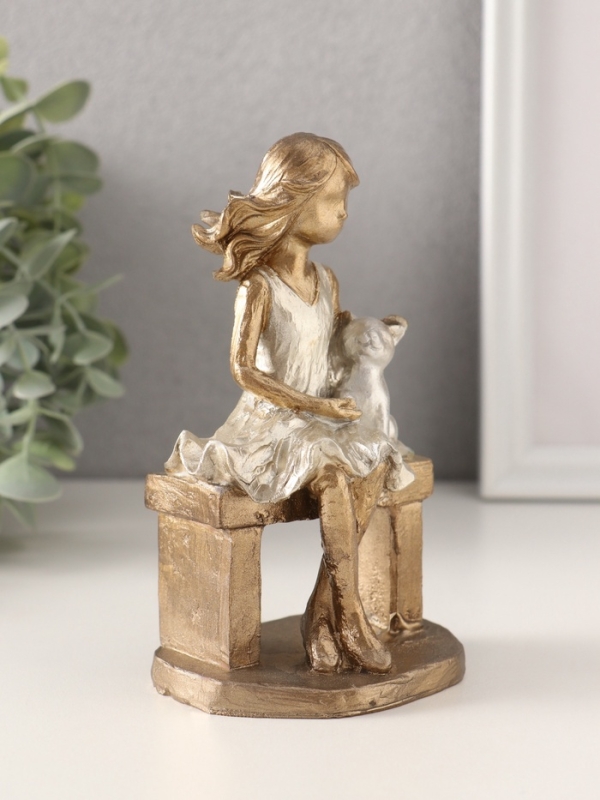Сувенир полистоун "Малышка с котиком на скамеечке" бронза с серебром 8х6,5х13,5 см