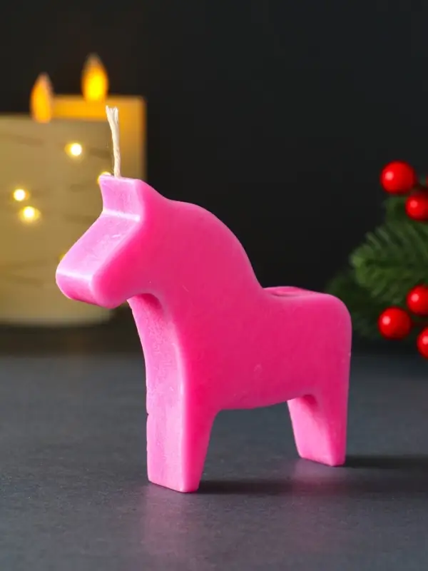 Свеча новогодняя "Лошадка" 110х100 мм, розовый
