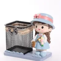 Фигура - карандашница&laquo;Девочка с цветами&raquo; полистоун, 8.4&times;15&times;15.5 см