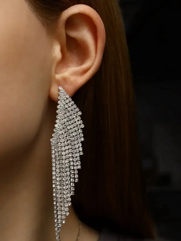 Серьги висячие со стразами &laquo;Вечное сияние&raquo;, крылья, белые в серебре