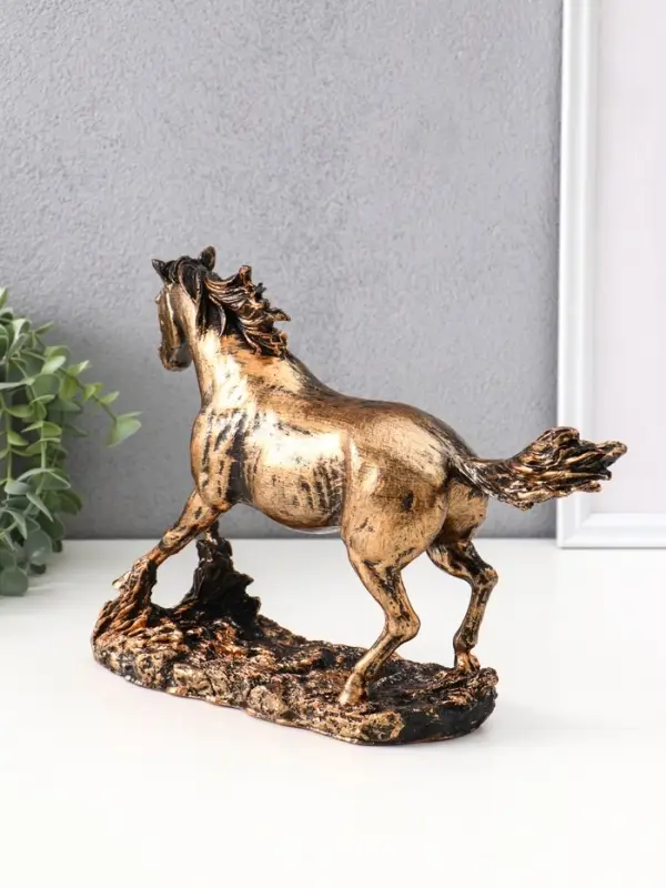 Фигура Фигура "Лошадь бегущая" 9х32х22 см