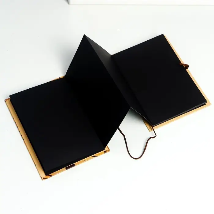 Фотоальбом гармошка 18 складок 34 стороны "Милый жирафик" чёрные листы 15х21 см