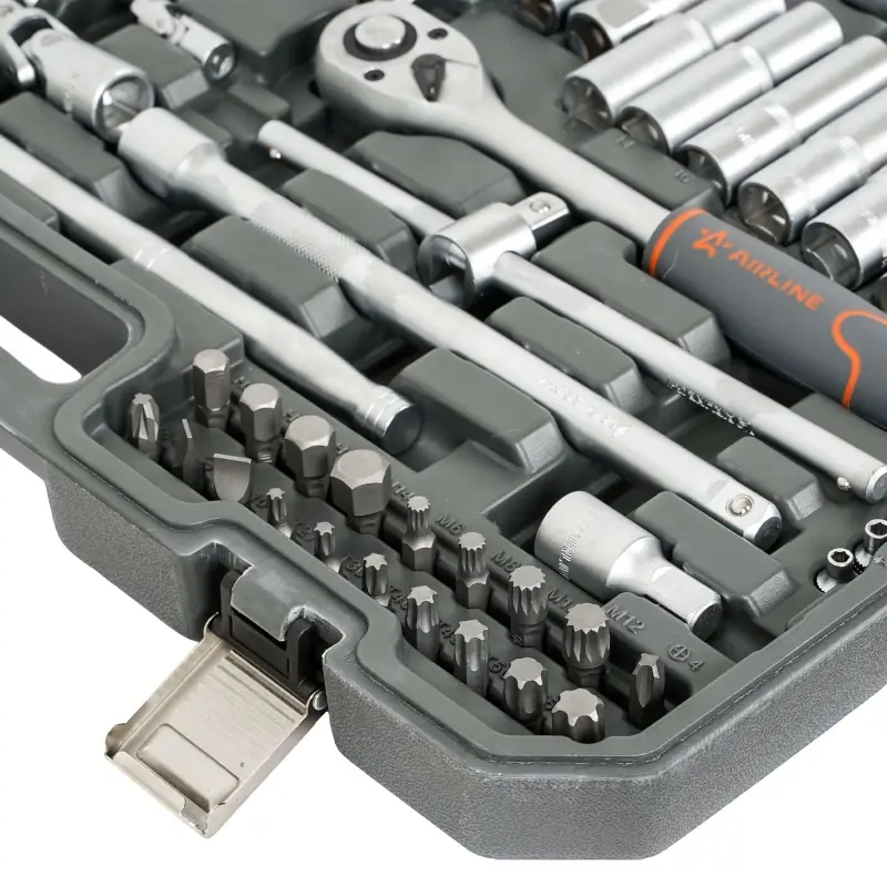 Набор инструментов универсальный 147пр. (головки 1/2", 1/4") кейс