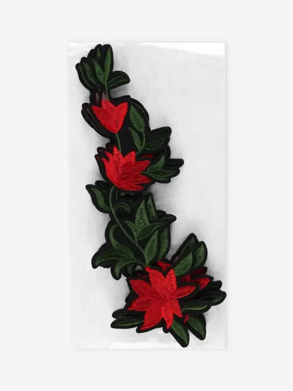 Термоаппликация «Цветы», 20×7 см, красная Термоаппликация «Цветы», 20×7 см, красная