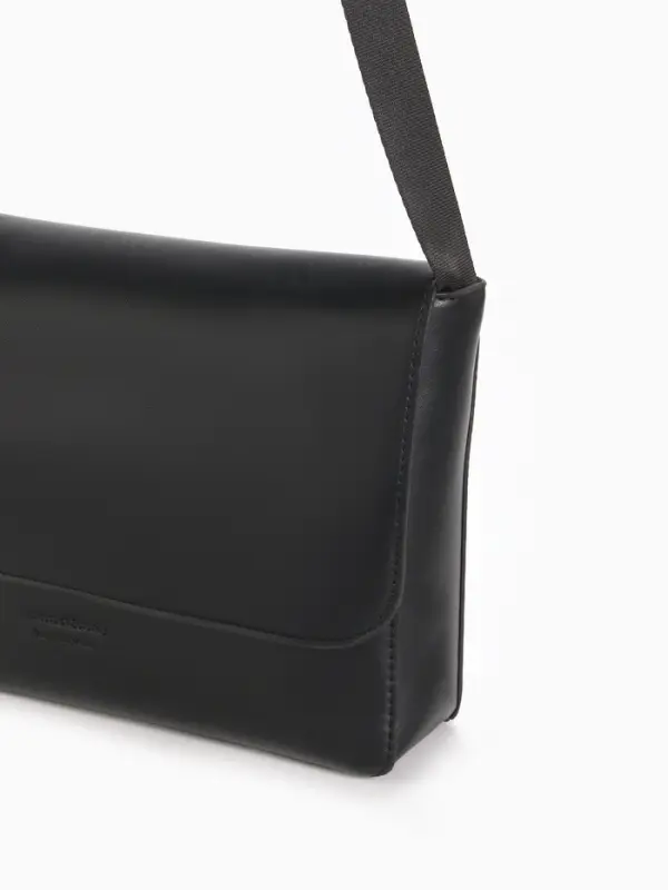 Сумка женская мессенджер на магните, 28&times;6&times;18 см, чёрный