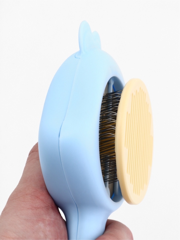 Пуходерка пластиковая Пуходерка пластиковая "Петушок" с самоочисткой, 8,7 х 22 см, голубая