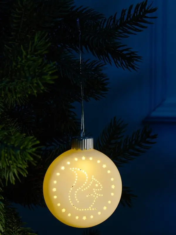 Ёлочный шар &laquo;Белка&raquo;, 8.7&times;3.1&times;9.8 см, 1 LED, керамика, от батареек LR44&times;3, свечение тёплое белое