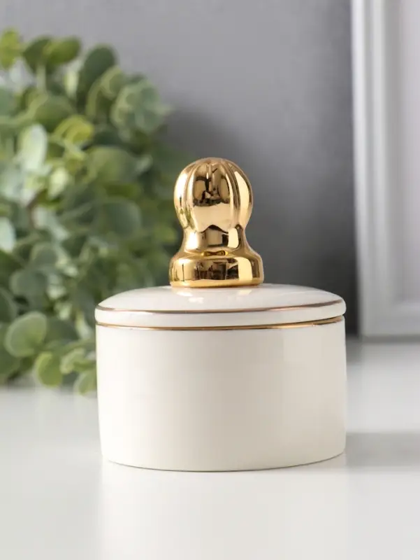 Шкатулка керамика с золотой линией "Королевская пешка" 7х7х8,5 см
