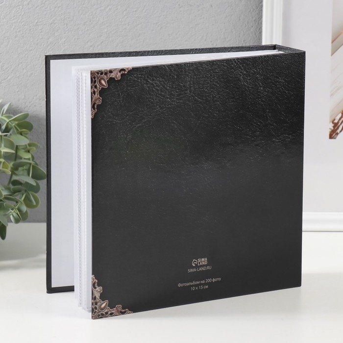 Фотоальбом на 200 фото 10х15 см  Фотоальбом на 200 фото 10х15 см "Герцог" бумажные листы 22х22х5 см