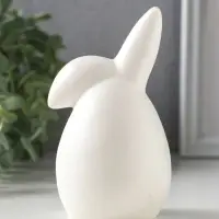 Сувенир керамика свет "Белый зайчик-яйцо с цветами на пузе" 3хLR44 6,7х6,2х11,6 см