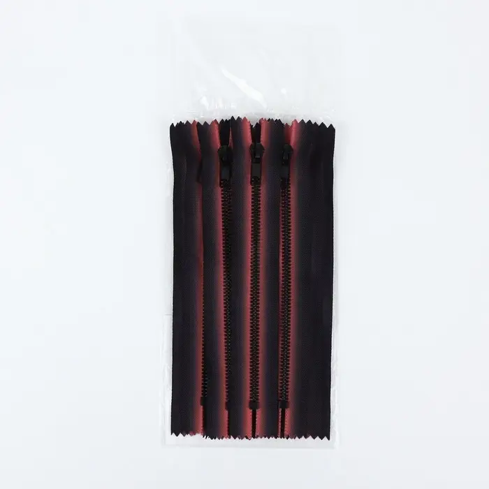 Молния «Трактор», №5, неразъёмная, замок автомат, 18 см, красная, чёрная Молния «Трактор», №5, неразъёмная, замок автомат, 18 см, красная, чёрная