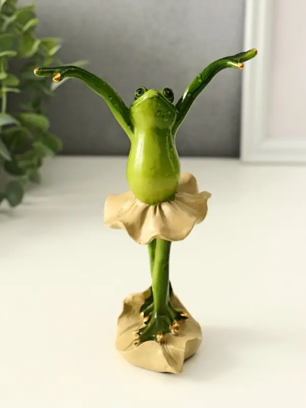 Фигурка полистоун лак &laquo;Лягуха балерина: полёт&raquo;, 17&times;7&times;10 см