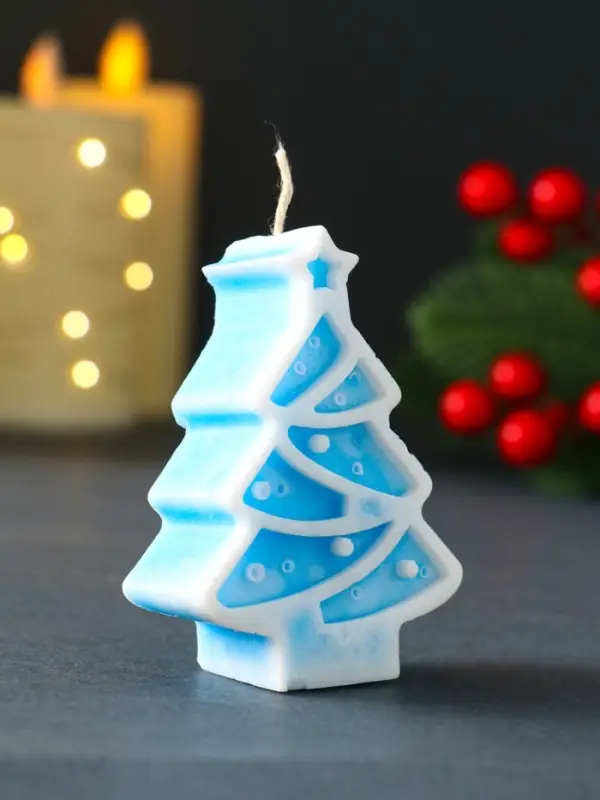 Свеча новогодняя Свеча новогодняя "Ёлочка с гирляндой" 55х75 мм, голубой