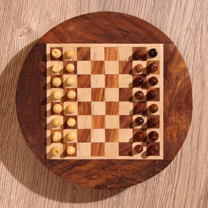 Шахматы круглые, доска 18х18 см, дерево шишам Шахматы круглые, доска 18х18 см, дерево шишам