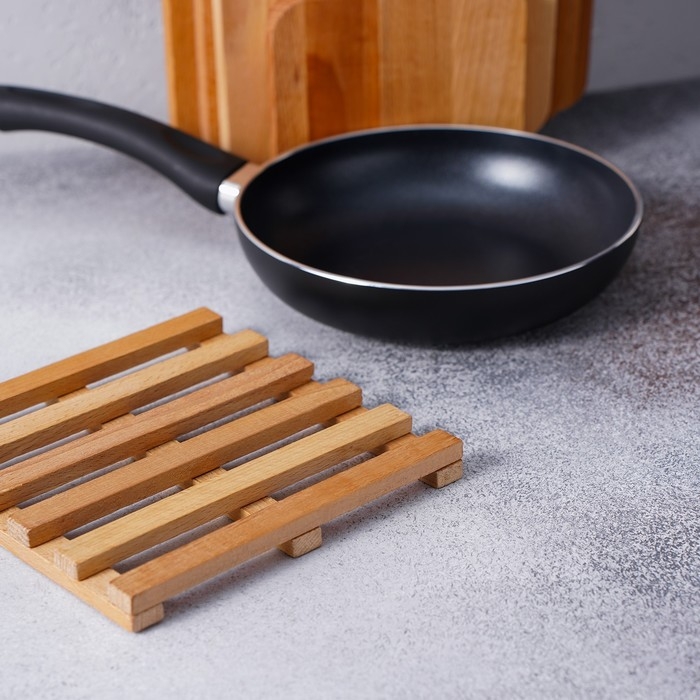 Подставка под горячее, решётка, массив бук, 18×18×2 см Подставка под горячее, решётка, массив бук, 18×18×2 см