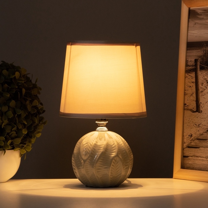 Лампа настольная «Пабло» 1×40 Вт Е14 серый 14.5×14.5×24 см Лампа настольная «Пабло» 1×40 Вт Е14 серый 14.5×14.5×24 см