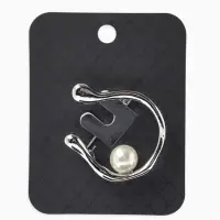 Брошь &laquo;Подкова&raquo;, с бусиной №10, цвет белый в серебре